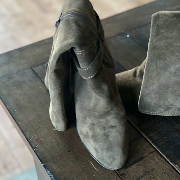 COACH SUEDE ROBYN HEELED BOOT  SZ 8 - Picture 3 of 5